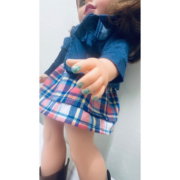 New Adventure 2020 doll Style Girl long Luscious hair brunette, 16 inches tall - Picture 4 of 12